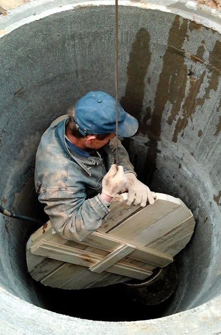 Как мы выполняем чистку колодца в Коломенском районе